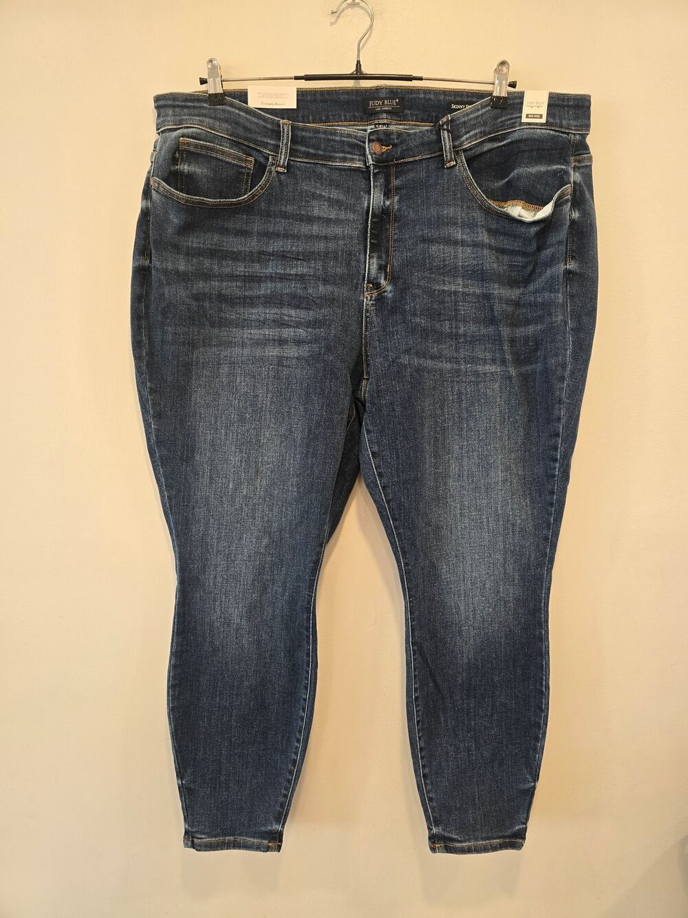 NWT Judy Blue size 24 Skinny Fit jeans